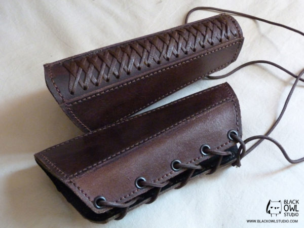 Leather gauntlet