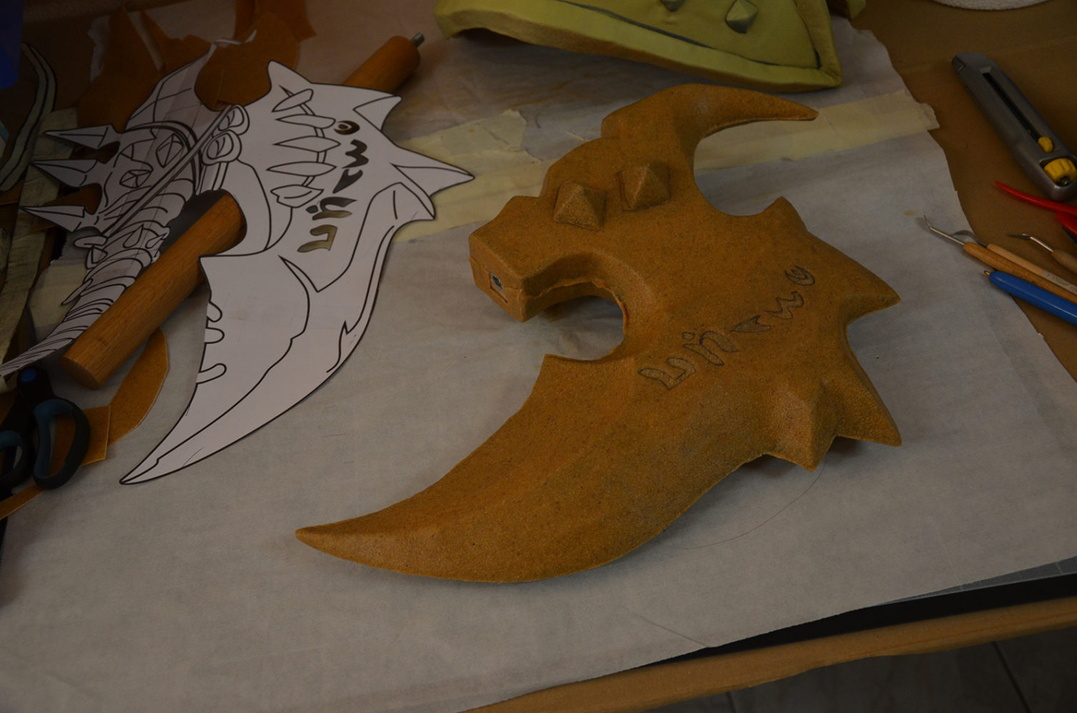 Warsong Commander Axe making of Black Owl Studio