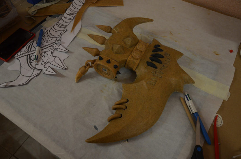 cosplay hache worbla