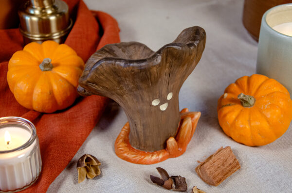 Holly Horn-of-Plenty – Image 2