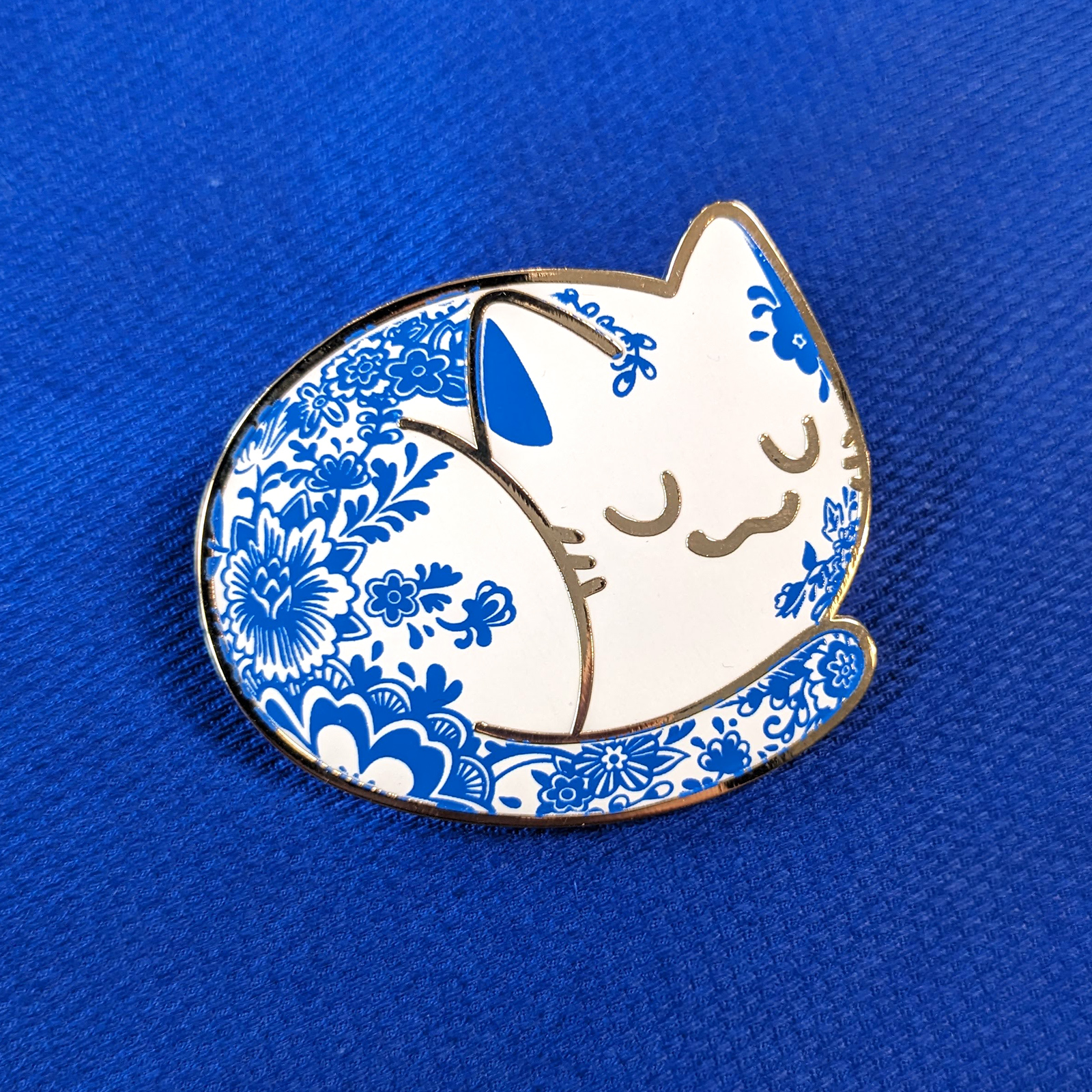 Porcelain Cat Pin (Hard Enamel)